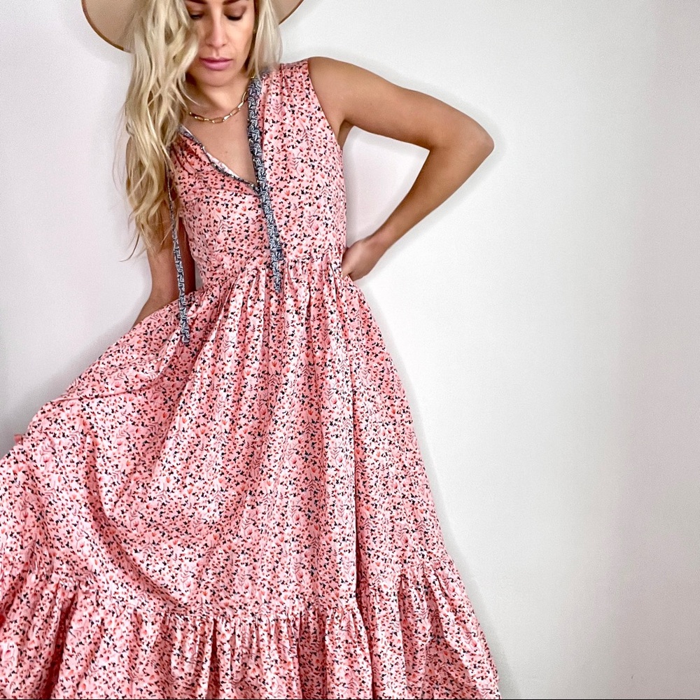 Chic Floral Maxi Dress in Pink